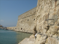 Стена Форта со стороны моря.