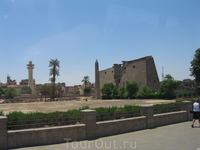 Солнечный двор Аменхотепа 3, Мечеть Абу-эль-Хаггага