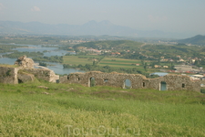 Албания. Остатки древних крепостных стен недалеко от г.Шкодер