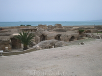 Руины древнего Карфагена на берегу Средиземного моря