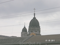 Церковь 1000-летия крещения Руси - вид с вокзала; купола черные - мне это показалось необычным