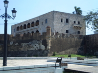 Дворец Алькасар-де-Колон