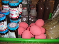 Розовые яйца (тухлые) - деликатес в Тае