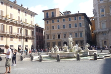 Рим.  Еще один фонтан -мраморная  сказка- на Piazza  Navona.
