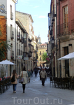 Мы пошли на главную улицу, которая называется Rúa Mayor. Странное для Испании название наверное объясняется близостью Португалии. Для меня было неожиданностью ...