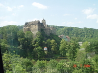 Одна из самых запоминающихся экскурсий по Чехии, которая входит почти в каждую программу посещений этой чудесной страны - замок Локет и Глубока над Влтавой ...