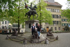 Мемориальный комплекс Рудольфу фон Эрлаху

Рудольф фон Эрлах (Rudolf von Erlach) жил в 1299-1360 гг. и в 1339 году был лидером конфедератов в битве при ...