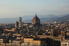 Вид на Флоренцию со смотровой площадки.