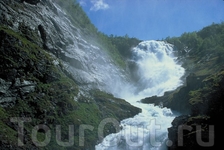 Знаменитый водопад Кьосфоссен.
Foto: Rolf M. Sorensen/Flaam Utvikling as