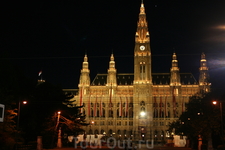 Венская ратуша ночью