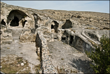 Уплисцихе – это первый грузинский пещерный город, который упоминается во многих летописях этой удивительной страны. Чего только не видели эти древние стены! Ведь за своё немалое существование, которое