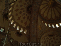 Купола внутри Голубой мечети