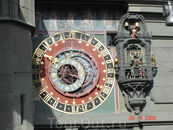 Цитглогге, или Часовая башня — часовая башня средневекового происхождения с астрономическими часами. 1191 год.