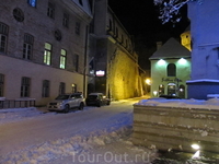 А еще вчера в Таллине не было снега. Весь он выпал именно в день нашего приезда!