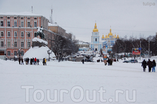вид на Михайловский собор с Софийской площади