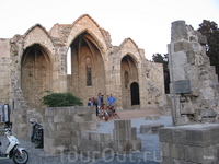 Церковь Panagia ( Девы Марии ) 14 век. Разрушен в ВОВ.
