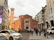 Именно эта церковь Сан-Бабила была первой христианской церковью в Милане. Церковь была построена в IV веке на месте языческого храма, в котором поклонялись ...