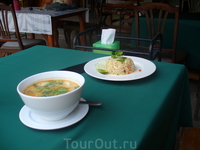 Самая простая еда - суп том ям и рис