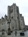 Кафедральный собор Авилы считается одним из первых готических соборов Испании. Его стены являются частью крепостной стены, что было оправдано, так как ...
