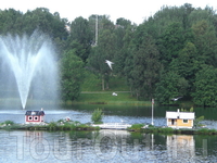 Небольшой жилой комплекс для водоплавающих пернатых, г.Финнснес (Finnsnes). Городок находится на материке, и большинство туристов начинают путешествие ...