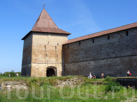 Шлиссельбургская крепость основана в 1323 году на Ореховом острове новгородским князем Юрием Даниловичем, внуком Александра Невского.