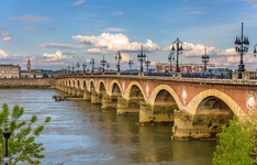 Мост Петра через Гаронну