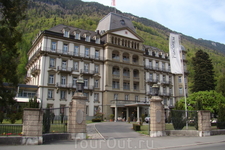 Туристическая Мекка кантона Берн.
Гранд-отель Lindner Beau Rivage c крытым бассейном, рестораном и видом на швейцарские Альпы расположен в 5 минутах ходьбы ...