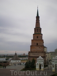 "Падающая" башня Сююмбике издавна являлась символом Казани. Отличается изяществом пропорций. Вероятнее всего башня построена между 1692 и 1838 годами рядом ...