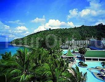 Le Meridien Phuket Beach Resort