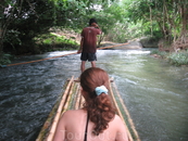 наш достаточно спокойный рафтинг на бамбуковых плотах) Зато можно было насладиться окружающими джунглями