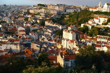 Панорама Лиссабона с крепостных стен.