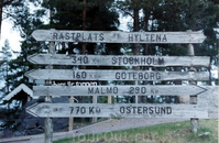 Дорожный указатель на пути из Стокгольма в университетский городок Уппсала