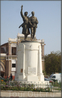 памятник французскому и сенегальскому солдатам