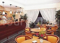 Hotel Avra