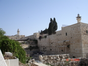 Вид на Западную стену Храма с обзорной площадки.