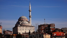 И современная мечеть в Стамбуле