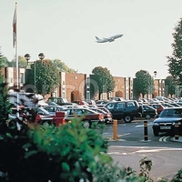 Фото отеля Thistle London Heathrow