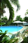 Shaw Park Beach Hotel & Suites