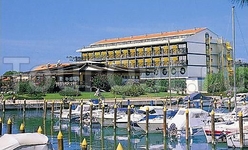Marina Uno Hotel