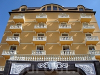 Royal Grand Hotel