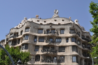 Ла Педрера - дом, спроектированный архитектором Гауди (одна из последних его работ), в Барселоне.