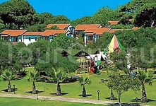 Jacaranda Club & Resort 