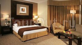 Al Murooj Rotana Hotel & Suites