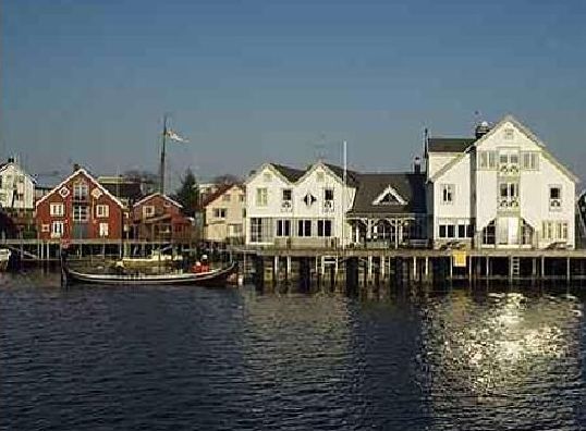 Henningsvaer Bryggehotel