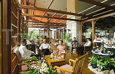 Chaophya Park Hotel