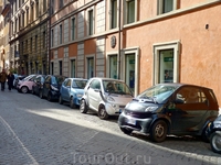 Рим - город маленьких машинок))) и мотороллеров))) Рим - город маленьких машинок))) и мотороллеров)))