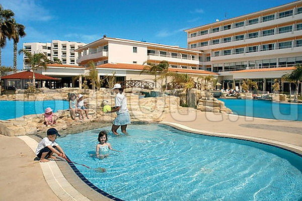 Riu Cypria Resort