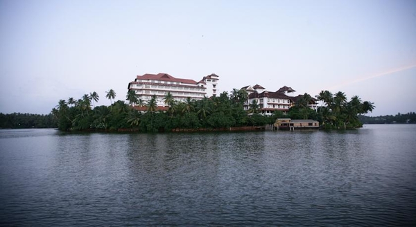 The Raviz Resort and Spa, Ashtamudi