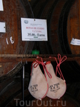 Самый старый винный погребок в г.Малага. Вино можно купить на вынос в таких бурдюках.