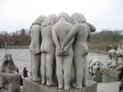 в своих скульптурах Вигеллан изобразил все возможные отношения между людьми с рождения до смерти